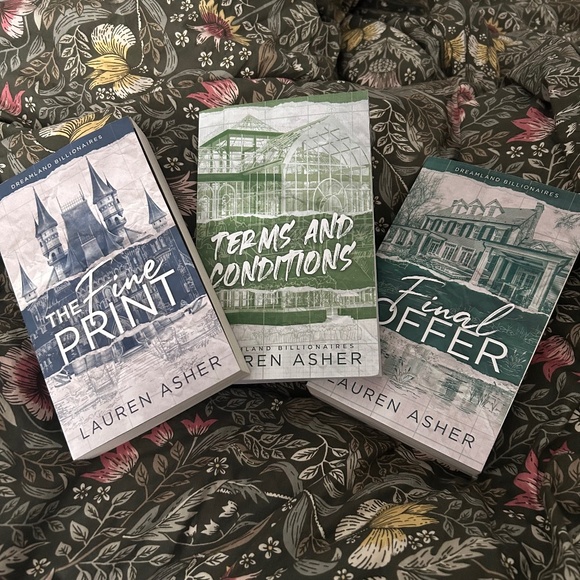 Dreamland Billionaires Series by Lauren Asher - Picture 1 of 2